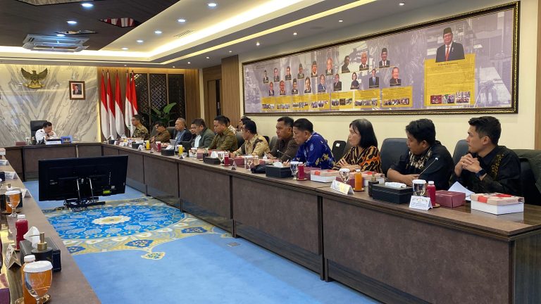 BP Tanjungpinang Menghadiri Rapat Bersama Deputi IV Kementerian Perekonomian RI Terkait Penyelesaian Masalah Penarikan PNBP Pada Wilayah Kerja KPBPB Bintan Dan Karimun